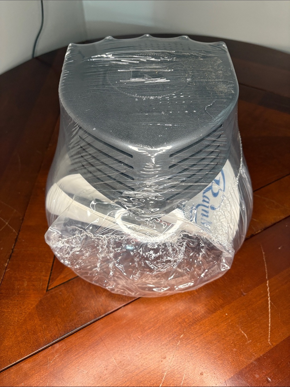 Rainbow RainMate Black Diffuser with vented Top & storage for scents. NWT.